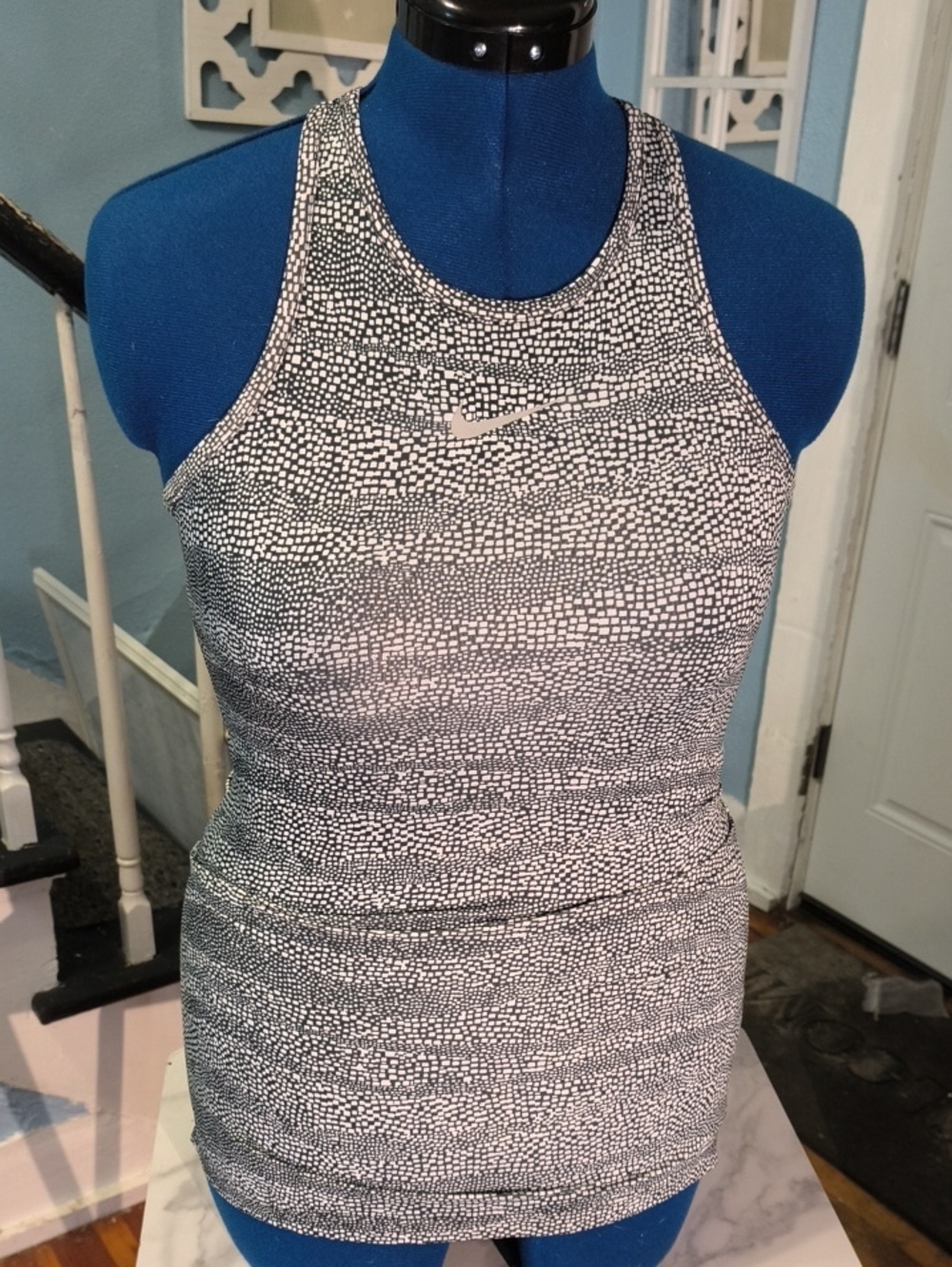 Nike Golf White & Black Textured Racerback Tank Top